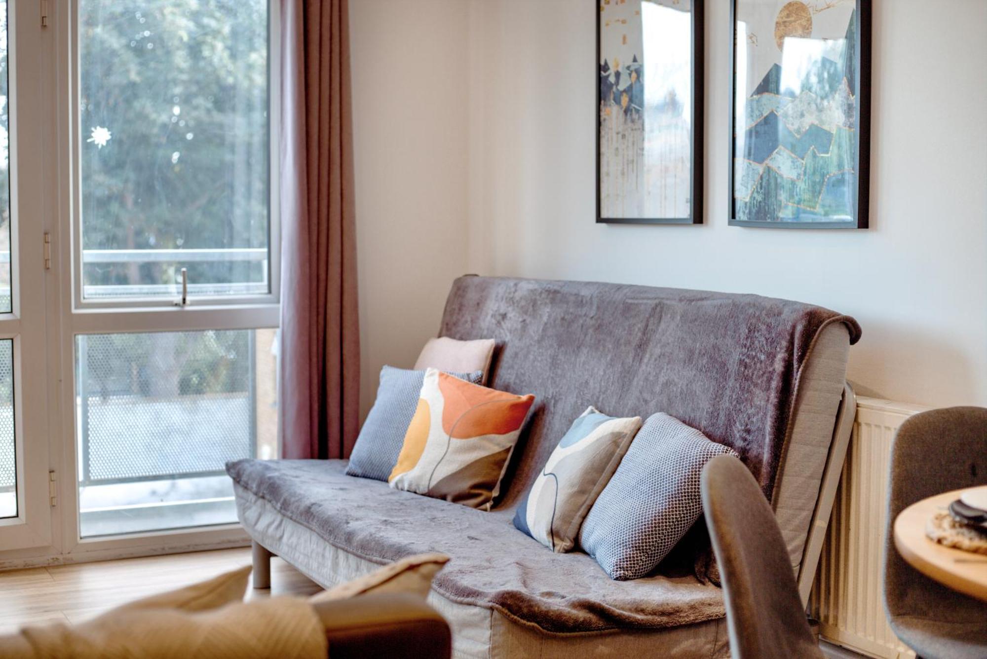 Stratford 2br - Sleeps 5 - Wifi & London